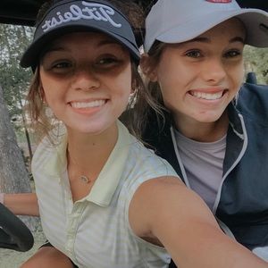 Meet your Posher, Caymen